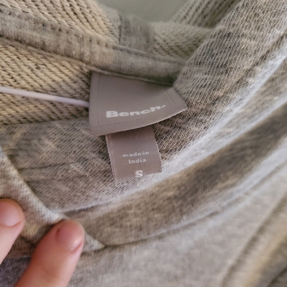 Bench sweater - Picture 2 of 2